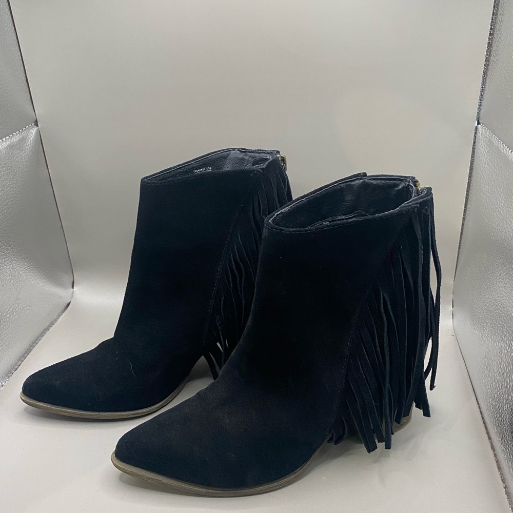 Steve Madden Black Suede Western Fringe Ankle Pointed Toe Booties Size 5.5